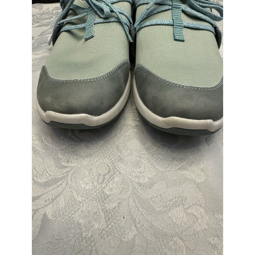 OLUKAI Miki Li Women’s Sneaker Casual Shoe Women’s Size 8 Green Blue Gray - Picture 3 of 12